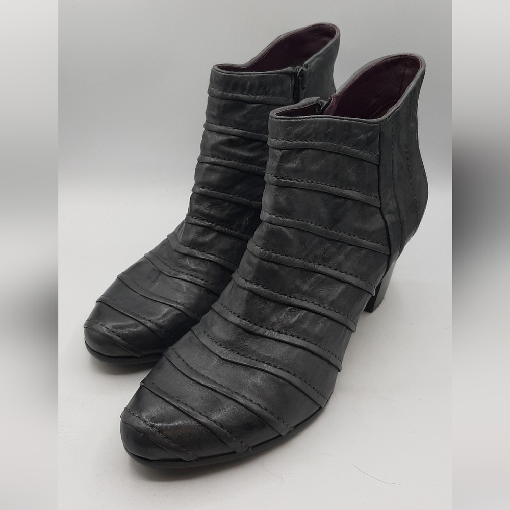 EVERYBODY BZ MODA Gray Leather Detailed Ankle High Booties Boots Heels 8.5 39.5